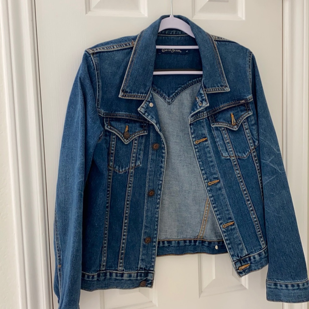 Jennifer Aniston’s Earl Jean denim jacket